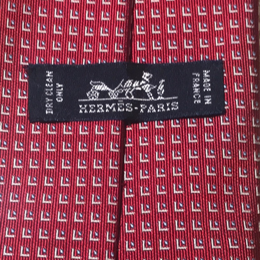 Used Hermès tie. - Picture 3 of 3